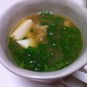 豆腐とちっか(ちくわ)の味噌汁
